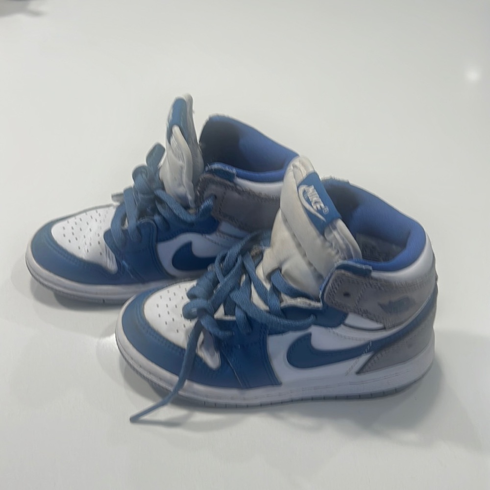 Jordan 1’s toddler